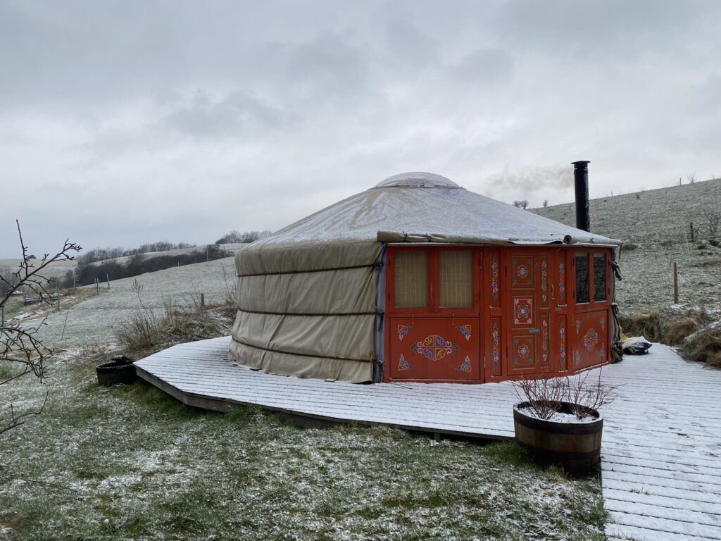 Begynderguide til Glamping: Den Perfekte Kombination af Natur og Komfort